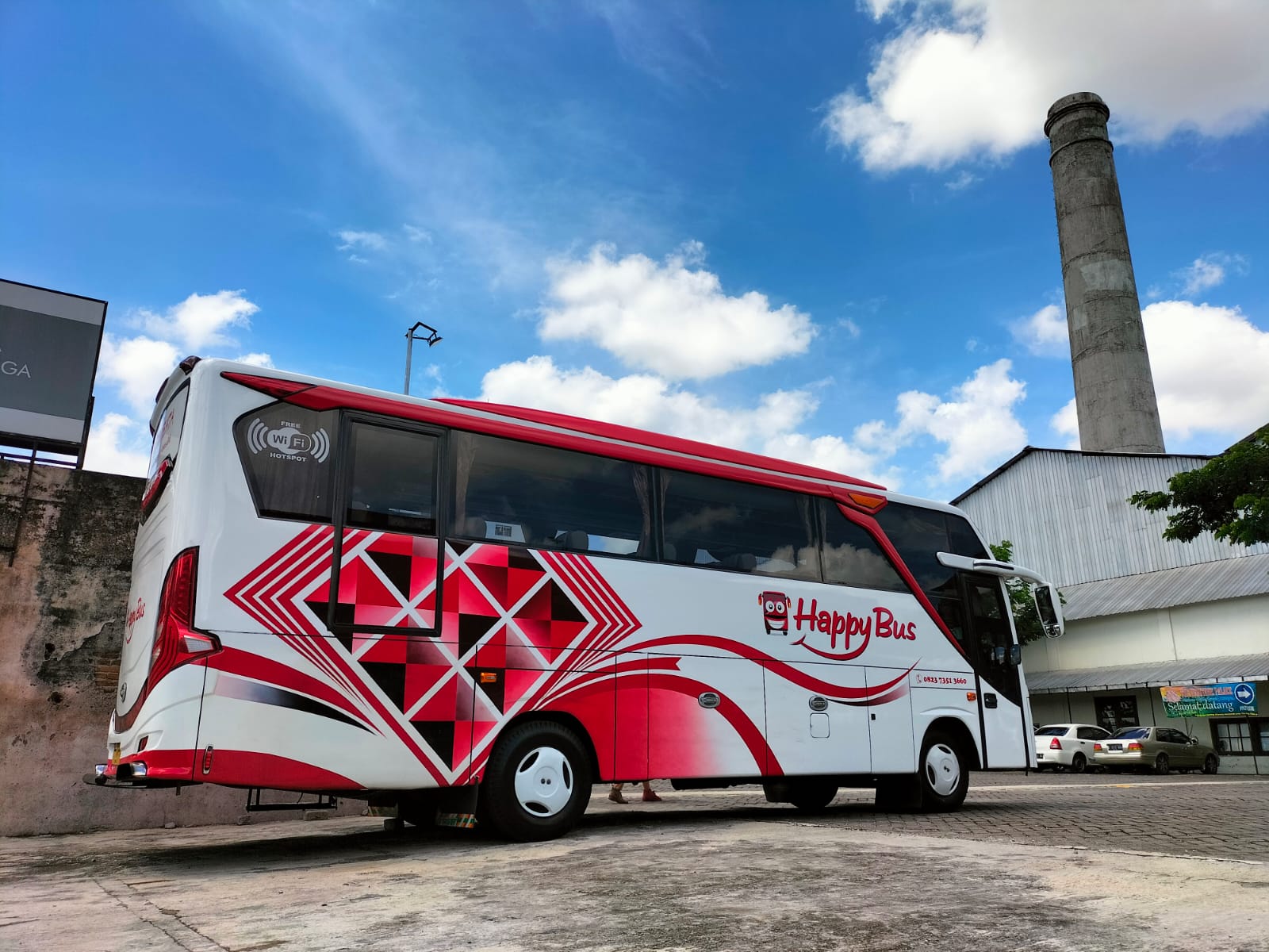 sewa bus untuk gathering surabaya
